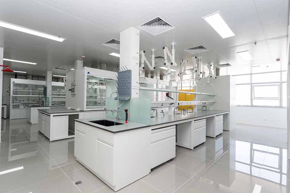 实验室装修费用一览：打造专业科研环境的成本是多少？